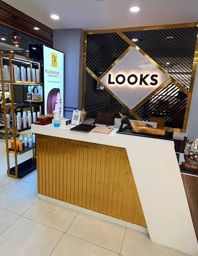 looks salon